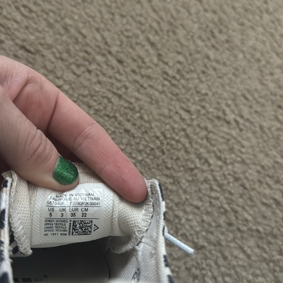 Leopard Converse slip on shoes size 5. - Picture 2 of 5